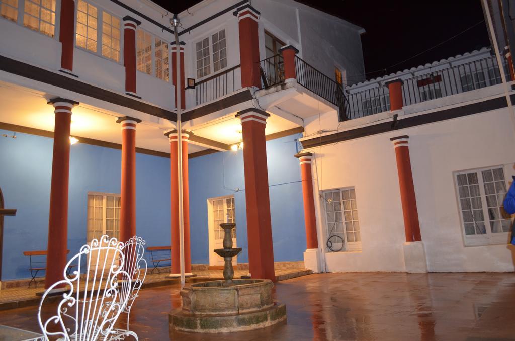 Casa Solariega Hostal B&B Sucre Exterior photo