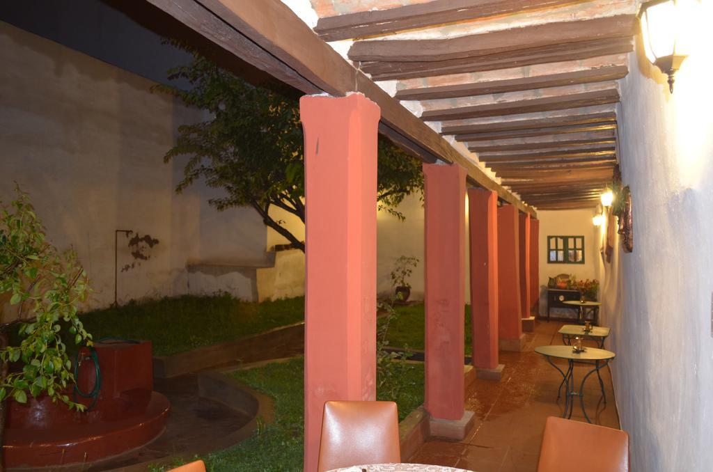 Casa Solariega Hostal B&B Sucre Exterior photo