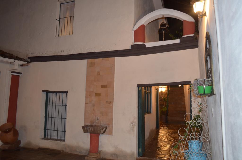 Casa Solariega Hostal B&B Sucre Exterior photo
